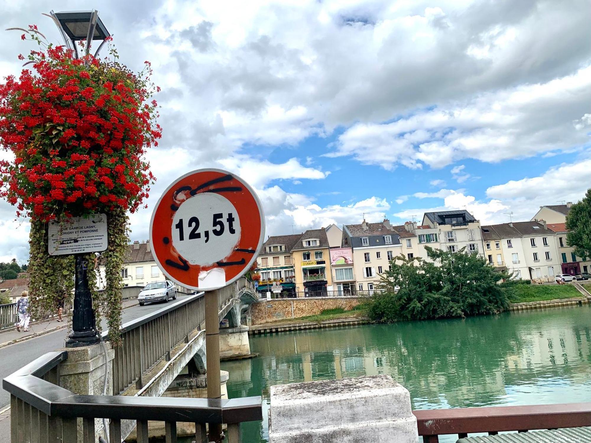 App301 Centre Ville A Lagny, 15Min A Disneyland En Voiture, 30Min A Paris En Voiture Ngoại thất bức ảnh
